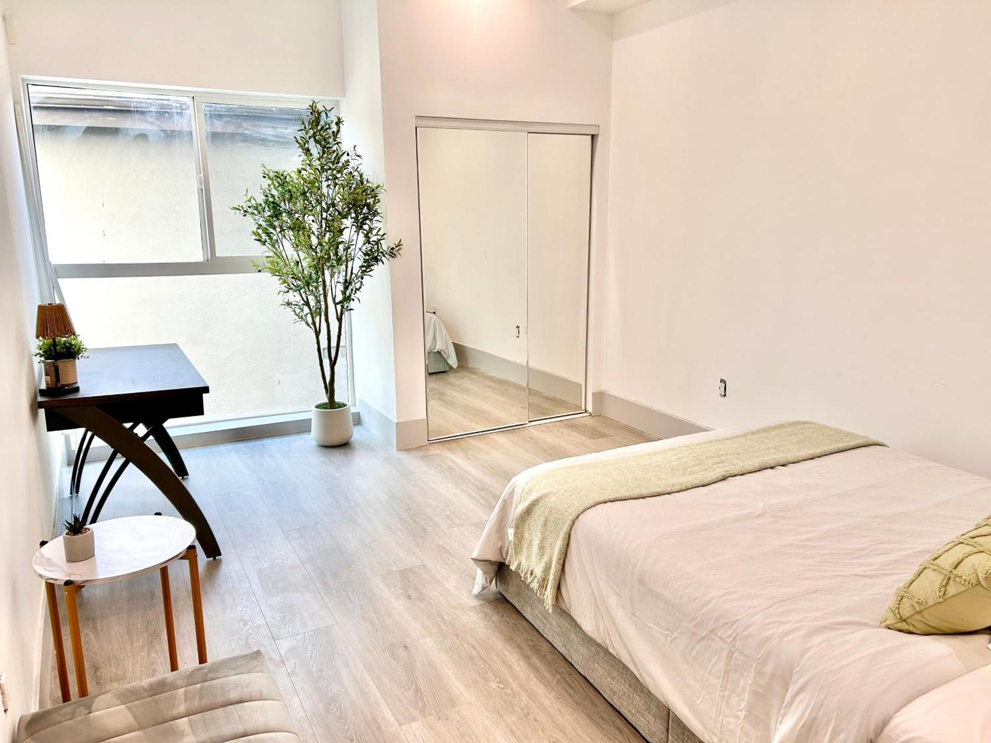 New Lux Skyline Loft In La Appart hôtel *